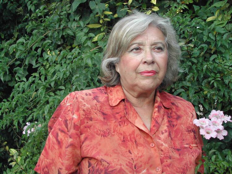 Acuña de Segarra sufrió la desaparición de sus tres hijos y dos yernos, y buscó durante décadas a sus dos nietos nacidos en cautiverio. 