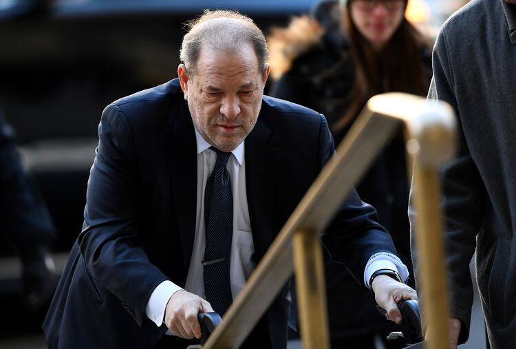 Weinstein llega a los tribunales de Nueva York durante su juicio. 