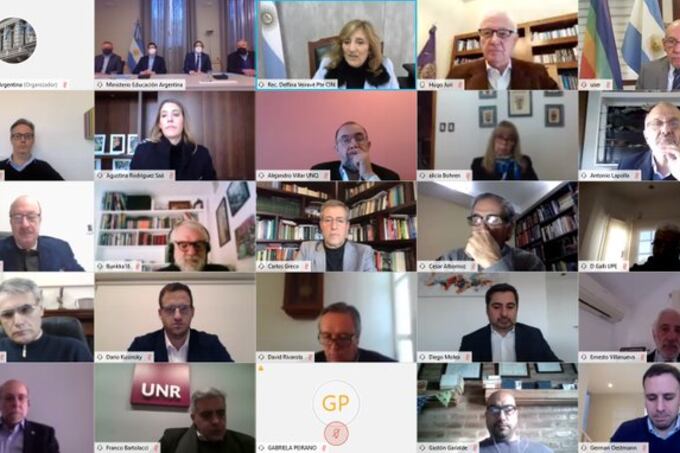Imagen de la conferencia virtual donde se acordó el nuevo sistema, con la participación de los rectores del CIN y funcionarios de Interior y Educación.