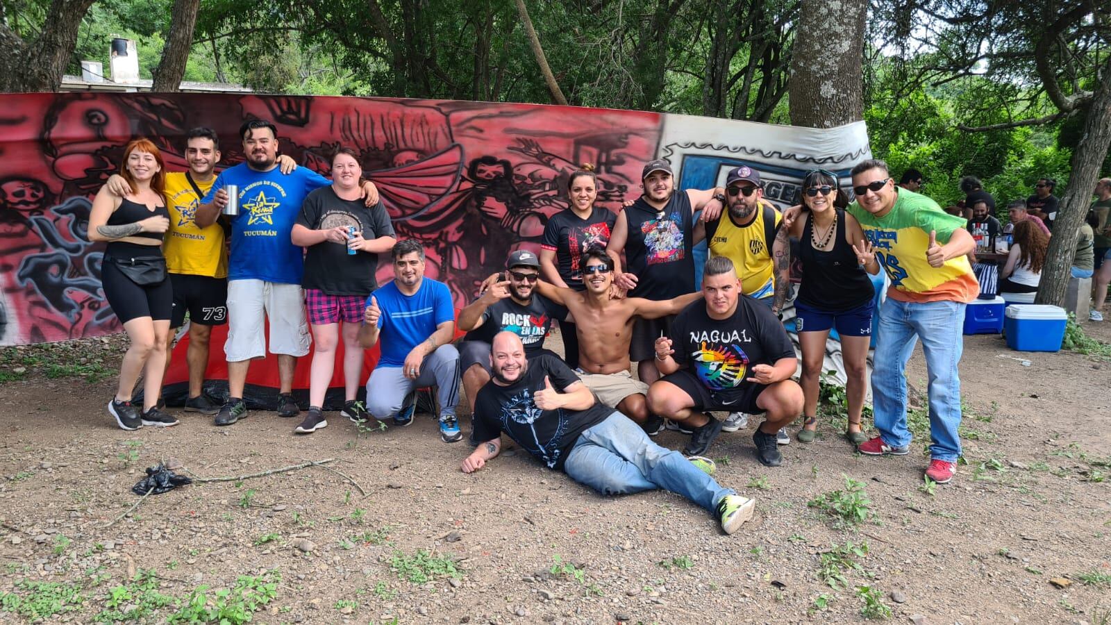 Fanáticos de La Renga en la previa del show.