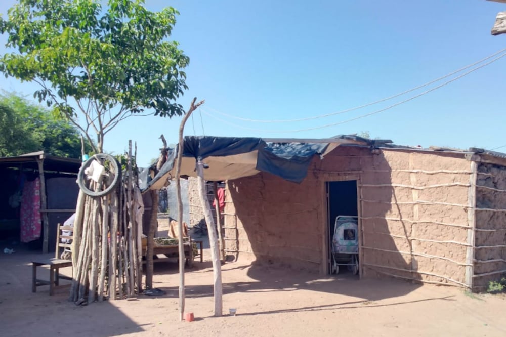 La vivienda de padres adolescentes e hijito en riesgo