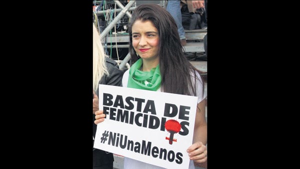 Erica Rivas, el 3 de junio de 2015, cuando fue convocada para leer el documento del primer NiUnaMenos.