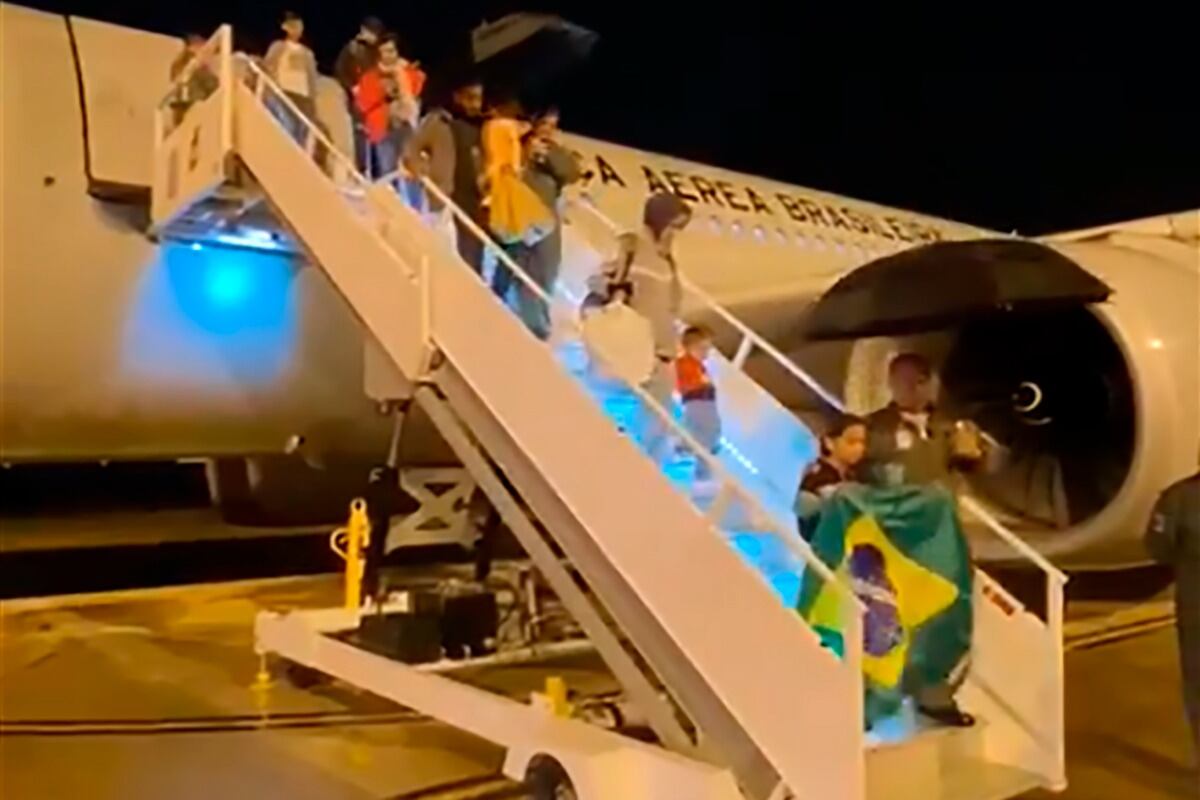 Brasileños-palestinos llegando a Brasil.