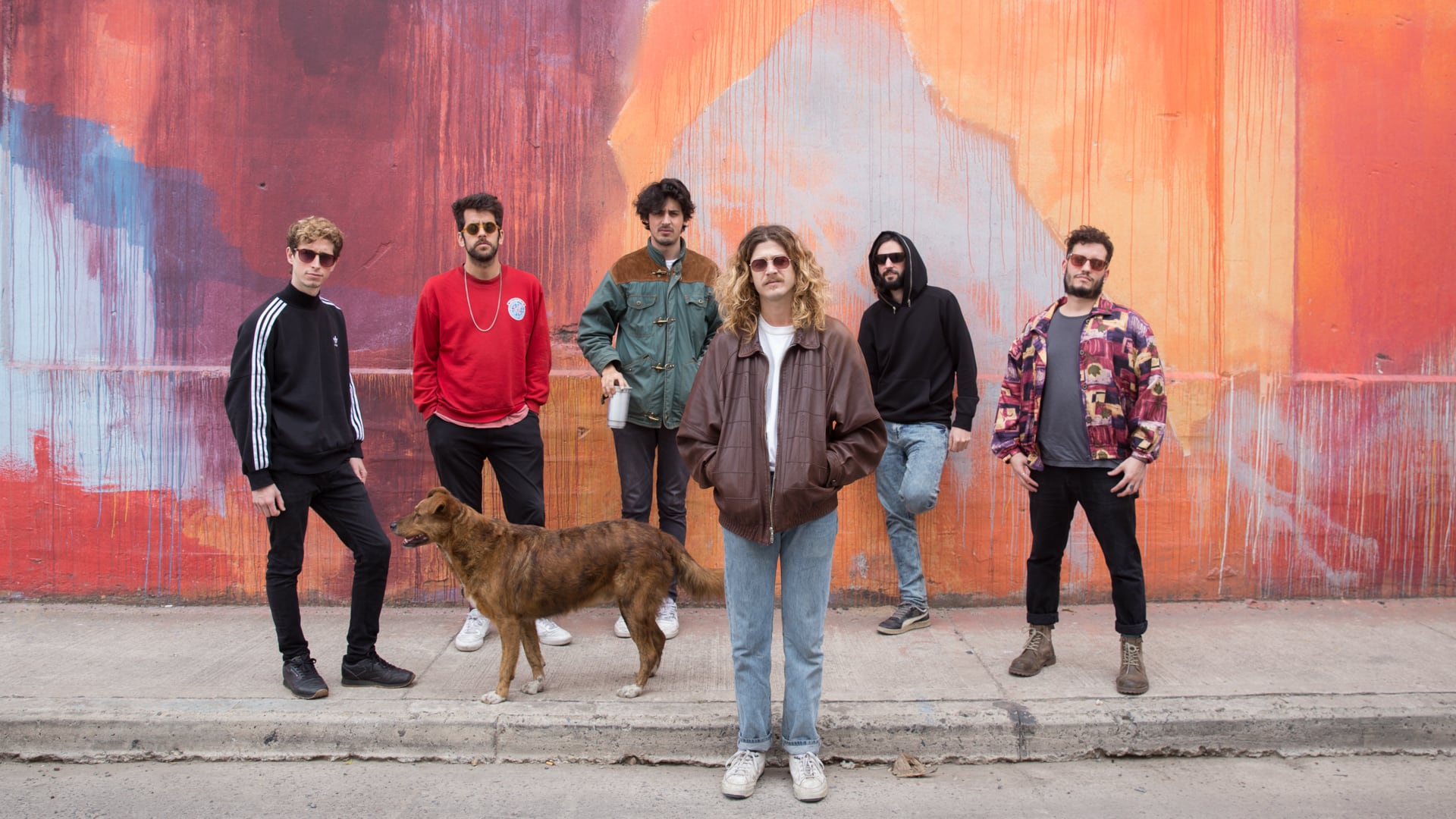 Según el grupo, este disco refleja "la tolerancia de una escena independiente en la que todo es más aceptado".