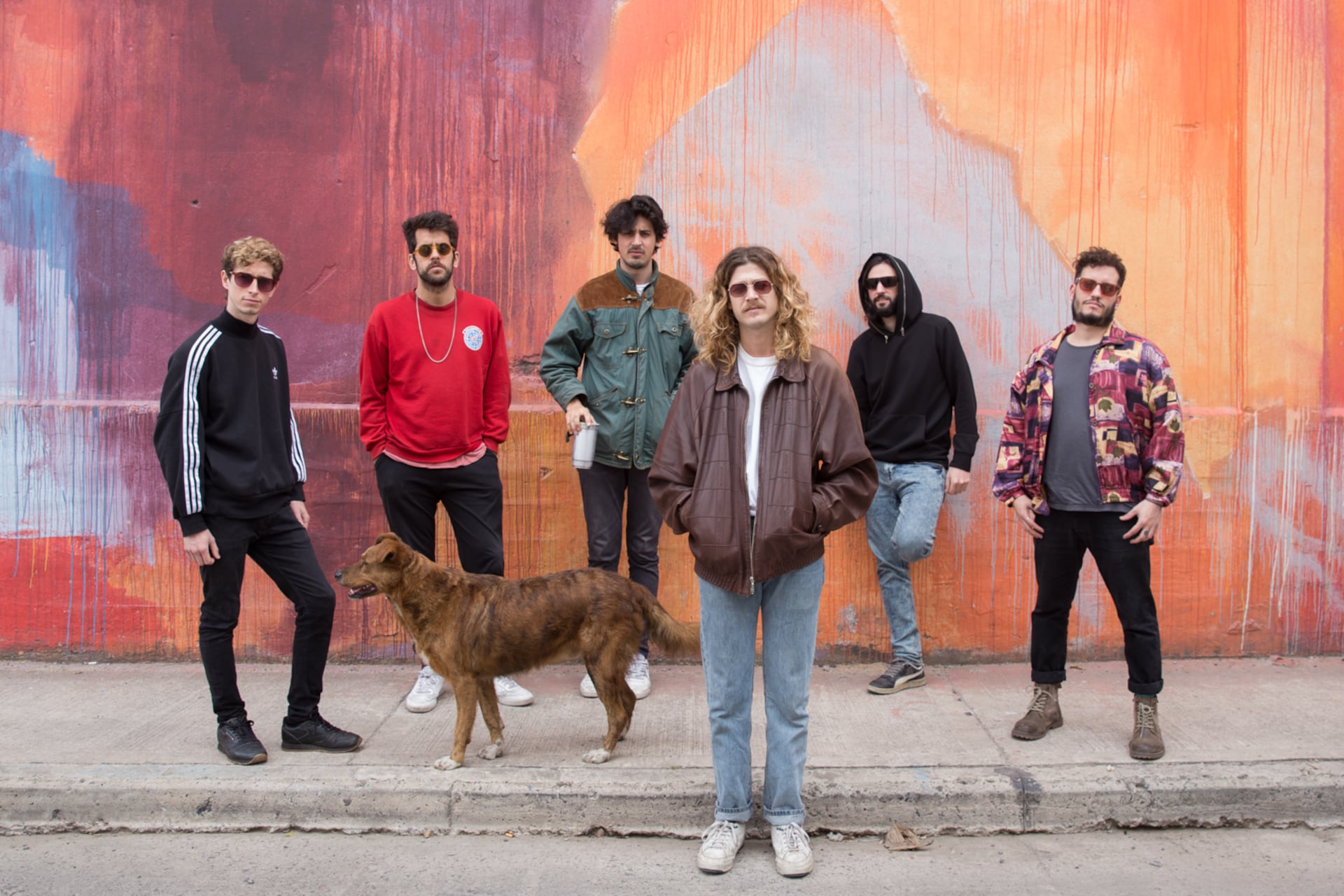 Según el grupo, este disco refleja "la tolerancia de una escena independiente en la que todo es más aceptado".