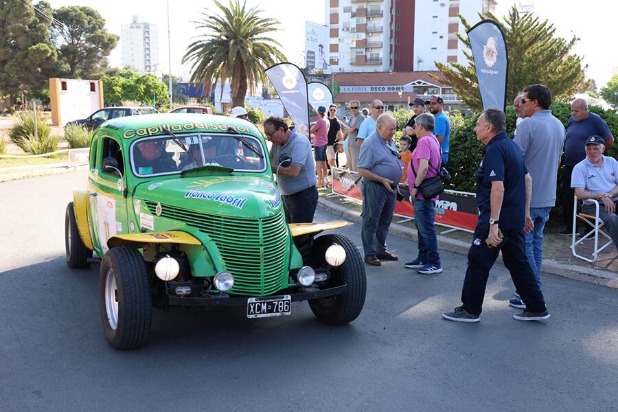 La cupé de Pedro Sarri, presente en todos los GPH, llega a Santa Rosa