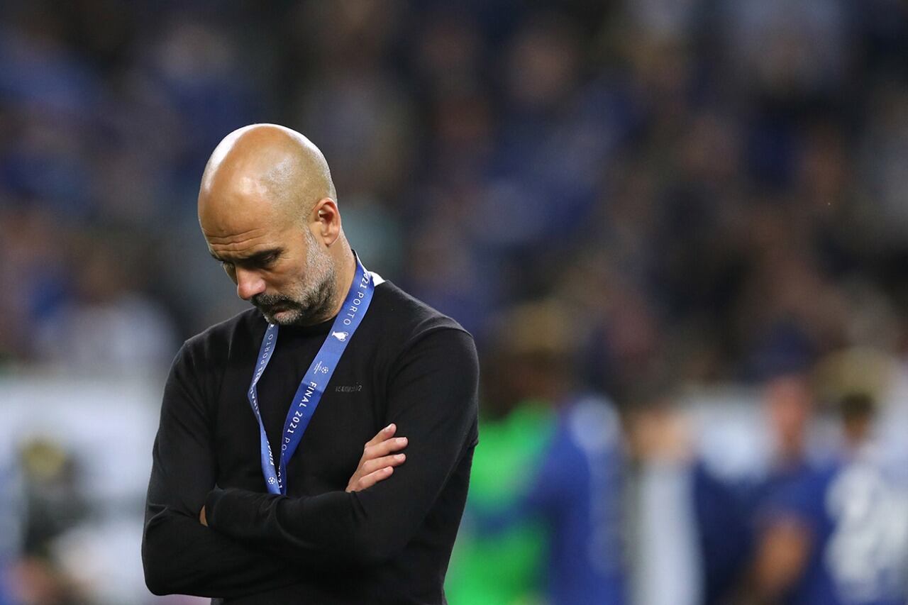 Guardiola besó su medalla por el segundo puesto y se mostró abatido.