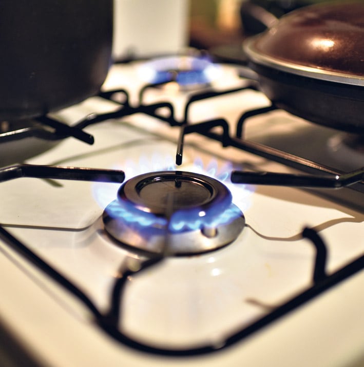 El aumento del gas elevó gastos del hogar y servicios. Y las reparaciones.