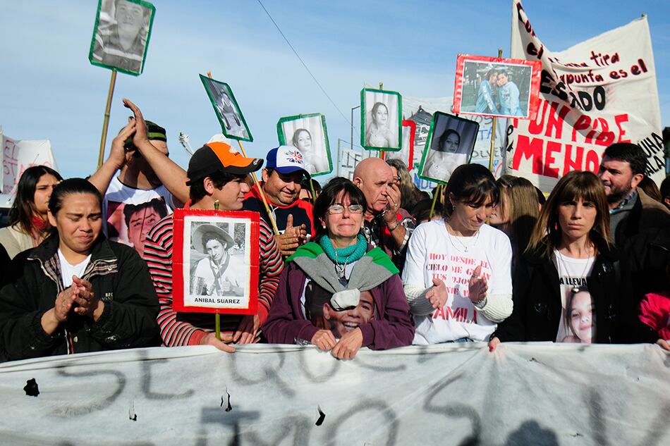 Una de las marchas de familiares de víctimas de la masacre de San Miguel del Monte.