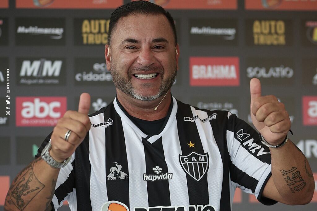 El Tuco Mohamed, con la casaca del Galo.