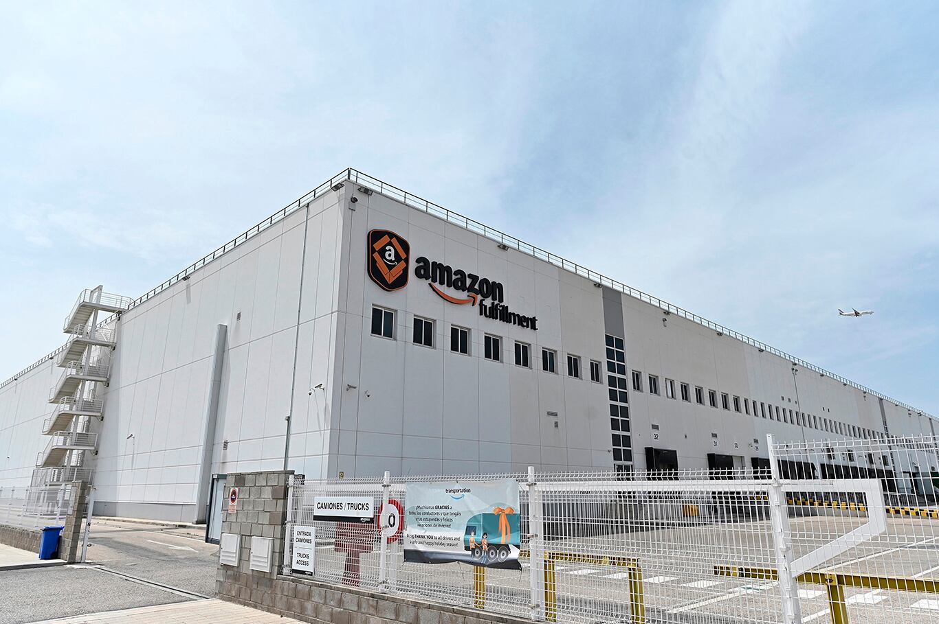 El depósito que Amazon posee en San Hernando de Henares, Madrid.
