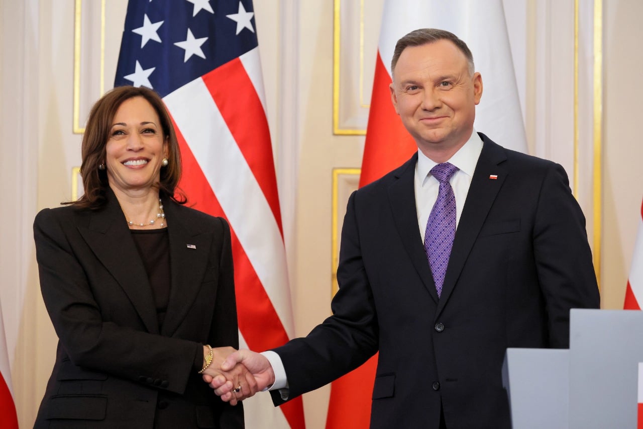 Kamala Harris y Andrzej Duda.