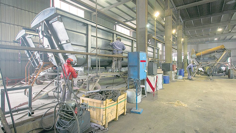 La industria manufacturera retrocedió 5,3 por ciento interanual.