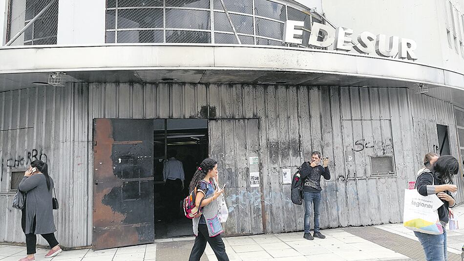 Edesur deberá realizar obras adicionales por 3000 millones y realizar un pago de 3858 millones.