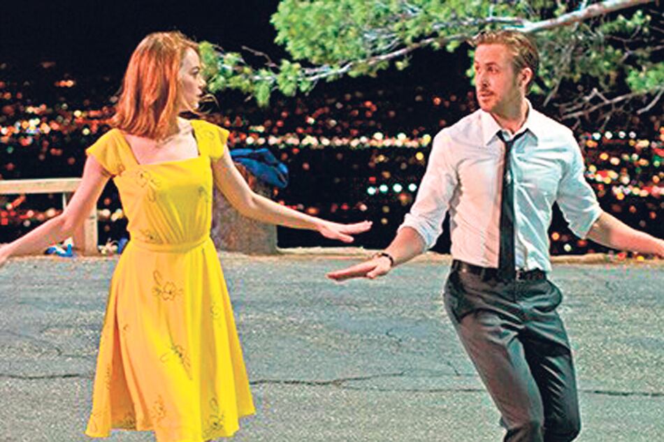 Ryan Gosling y Emma Stone en La La Land, de Damien Chazelle, la romántica comedia “neo-musical” que arrasó con las candidaturas.
