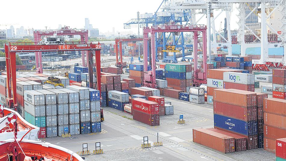 El tratado abre los mercados locales de manufacturas sin compensación en exportaciones.