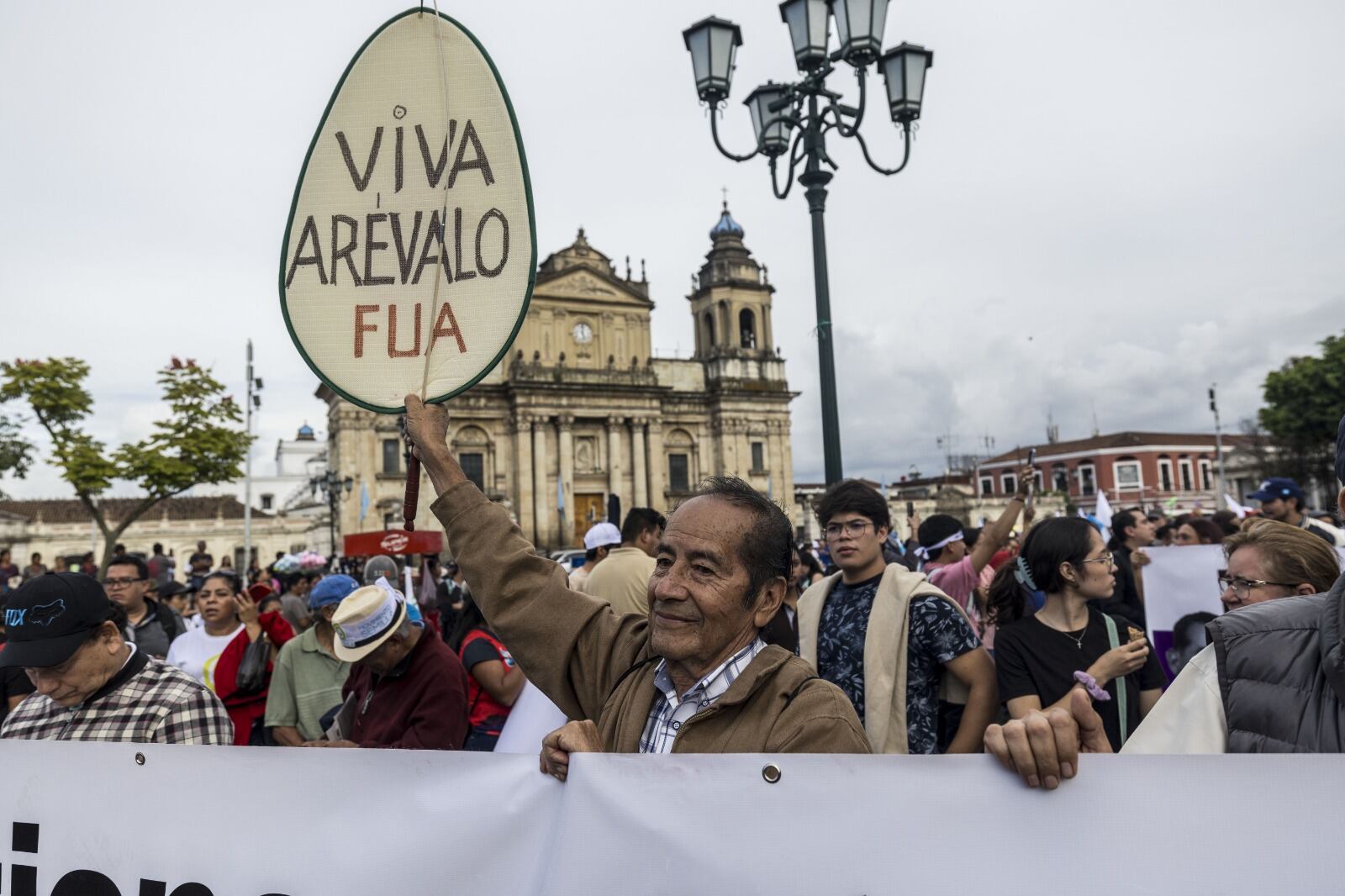 Los partidarios de Bernardo Arévalo en alerta.