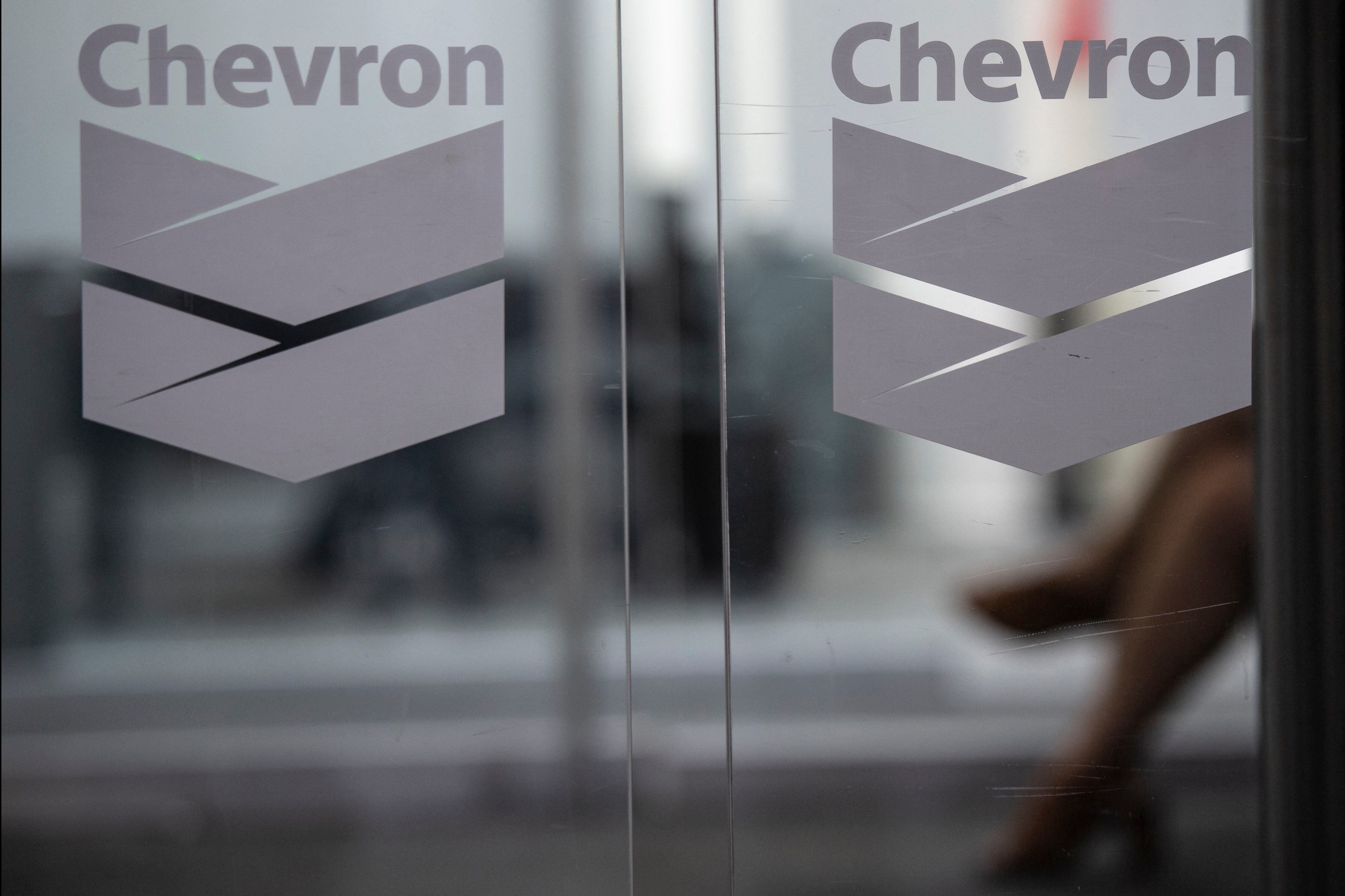 La salida de Chevron representará un golpe económico para Venezuela.