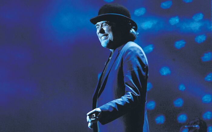 Sabina sigue siendo el antihéroe, pero la desfachatez de la juventud cede lugar a la sabiduría de la vejez.