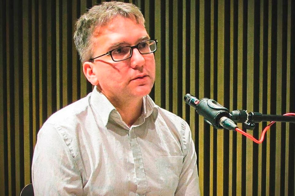 "Deseo postcapitalista" convierte al lector en un espía deseoso de ser parte de eso que sucede.