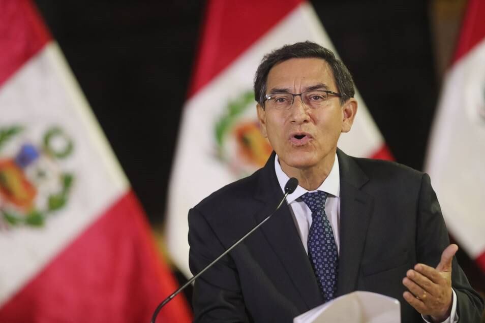 Vizcarra disolvió el congreso haciendo uso de sus facultades constitucionales