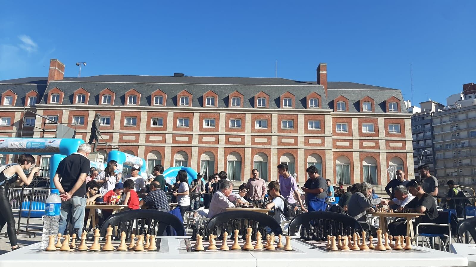 El evento se llevó a cabo en la Plazoleta Almirante Brown de La Feliz