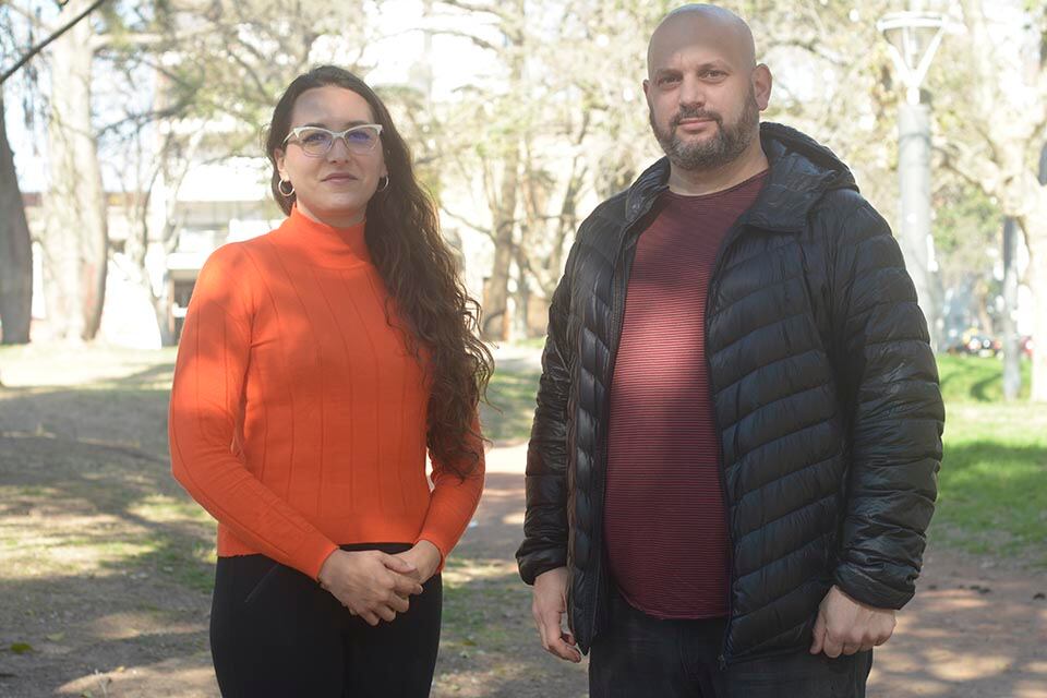 Carla Deiana, candidata a diputada, y Octavio Crivario, a concejal.