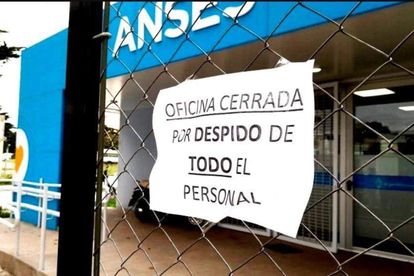 Hay dependencias enteras que dejarán de existir tras estos despidos.