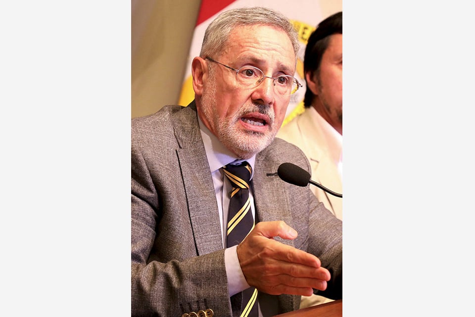 "El Lawfare a la santafesina”, como llama a la persecución a Sain. 