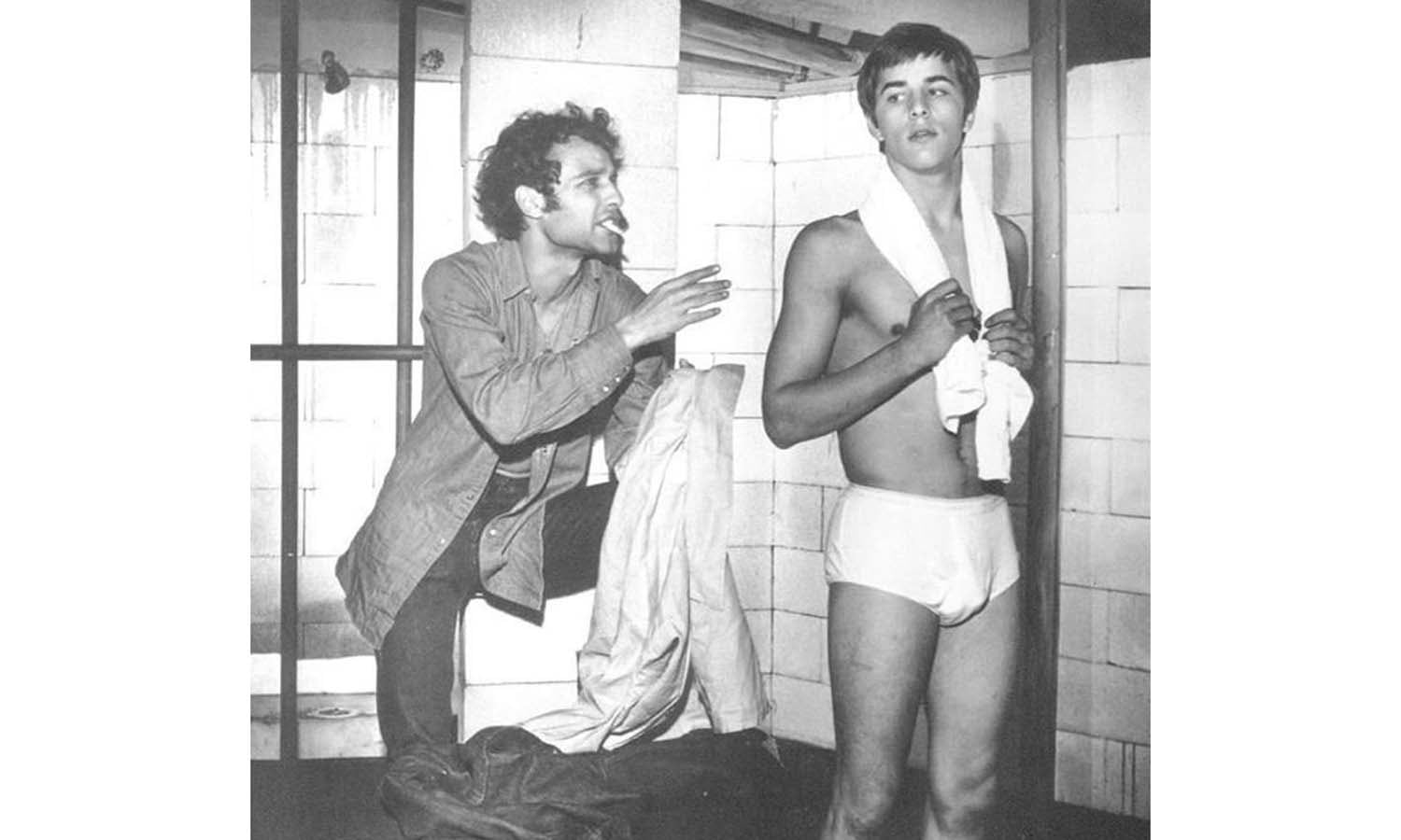 Sal Mineo y Don Johnson en Fortune and Men’s Eyes (1967)   