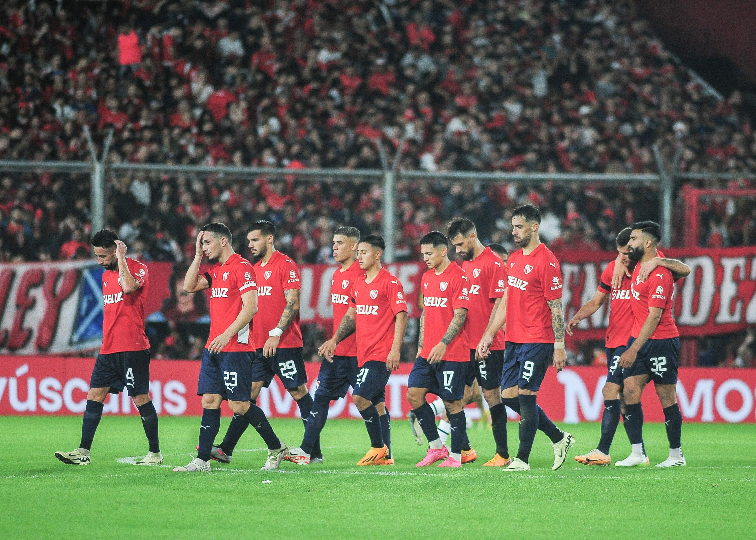 Como el año pasado, Independiente se quedó afuera de cuartos de final de manera insólita.