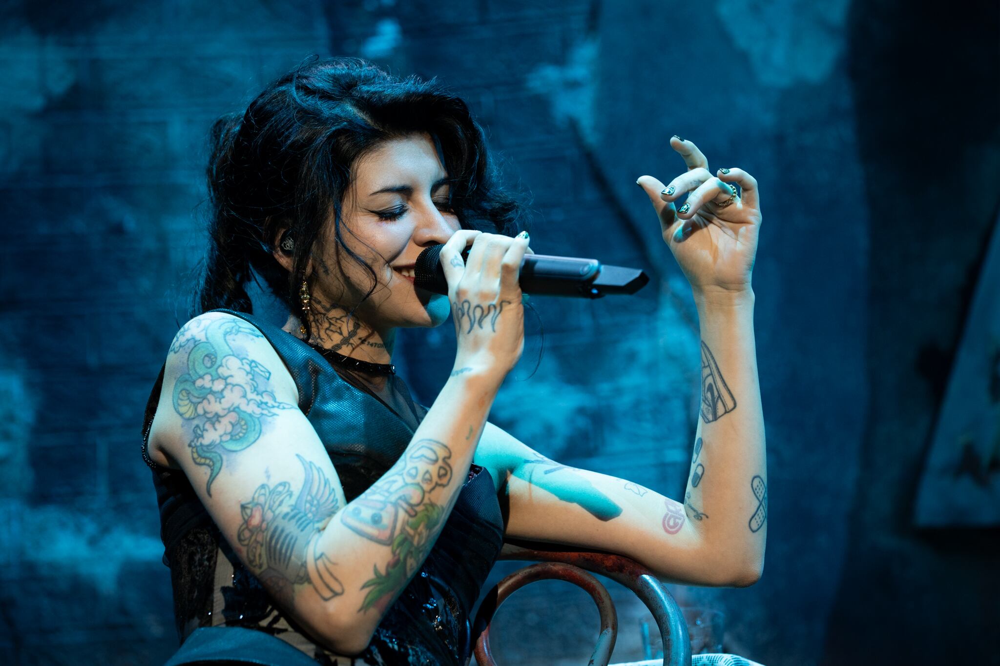 Cazzu estrenó "Latinaje: la novela", una saga en episodios que extiende su universo multimedia