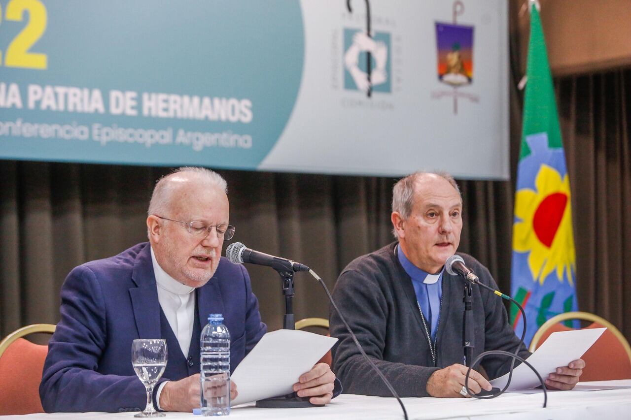 El documento lleva la firma de la Comisión Episcopal de Pastoral Social que preside el obispo Jorge Lugones. 