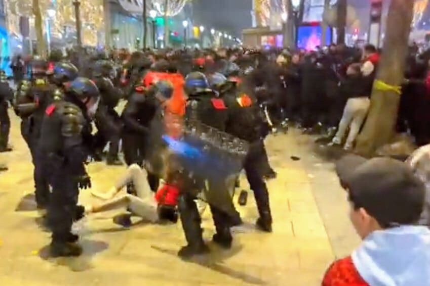 Represión policial en París