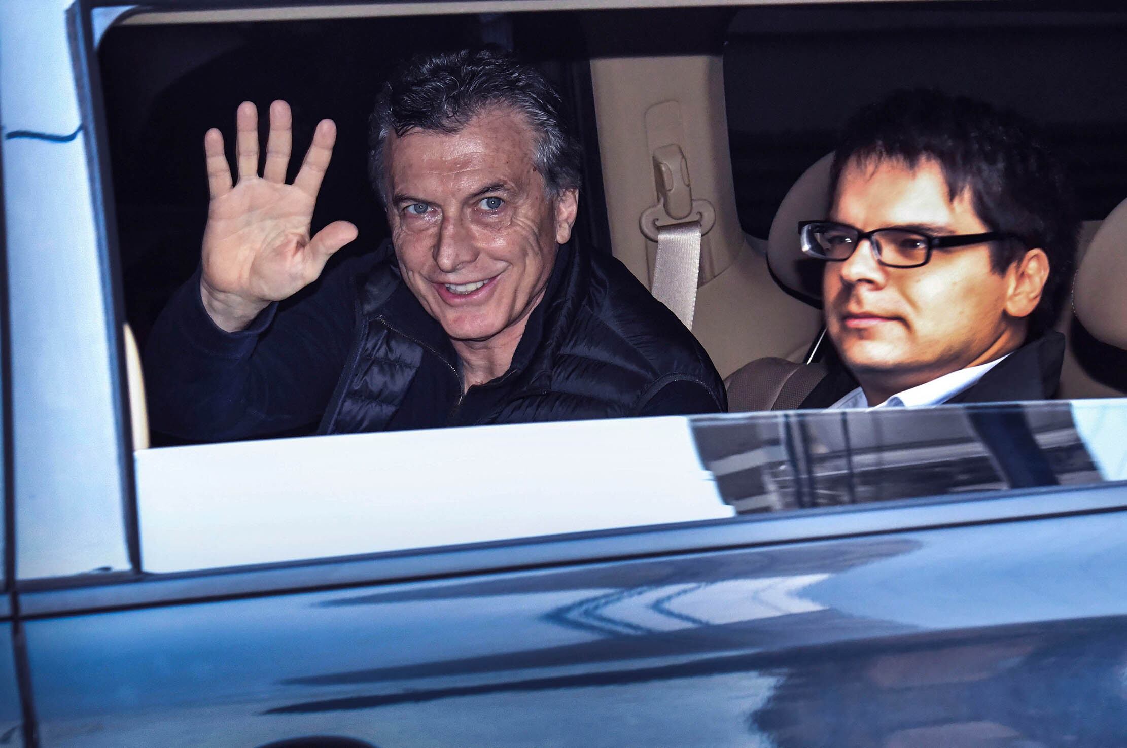 Mauricio Macri y su secretario privado, Darío Nieto, ahora precandidato a legislador porteño.