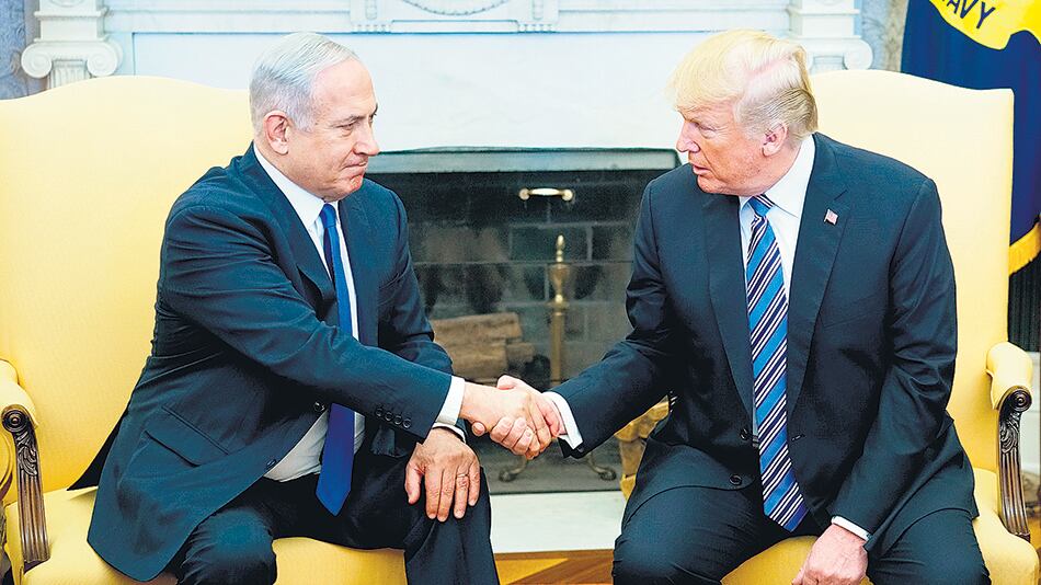 “No nos vamos a echar atrás”, dijo Trump junto al premier israelí Netanyahu.
