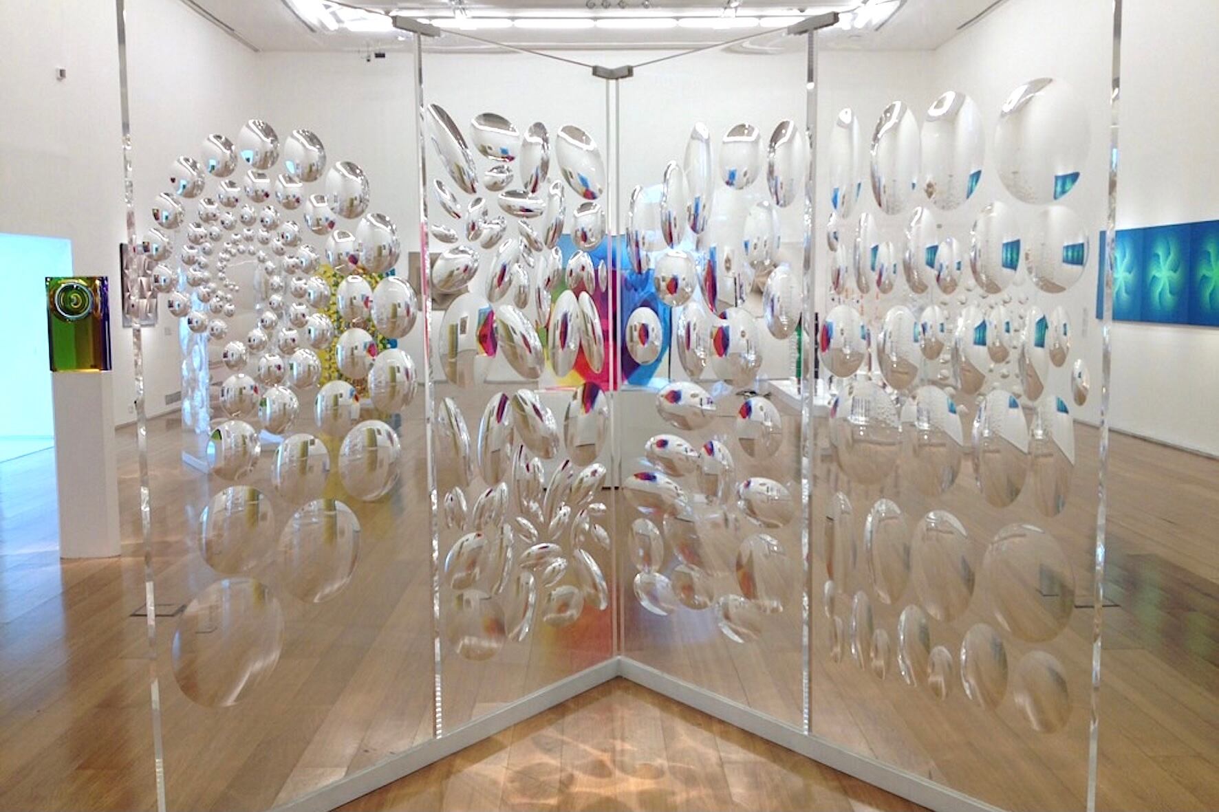 Obra de Rogelio Polesello en el marco de la muestra que le dedicó Malba en 2015.