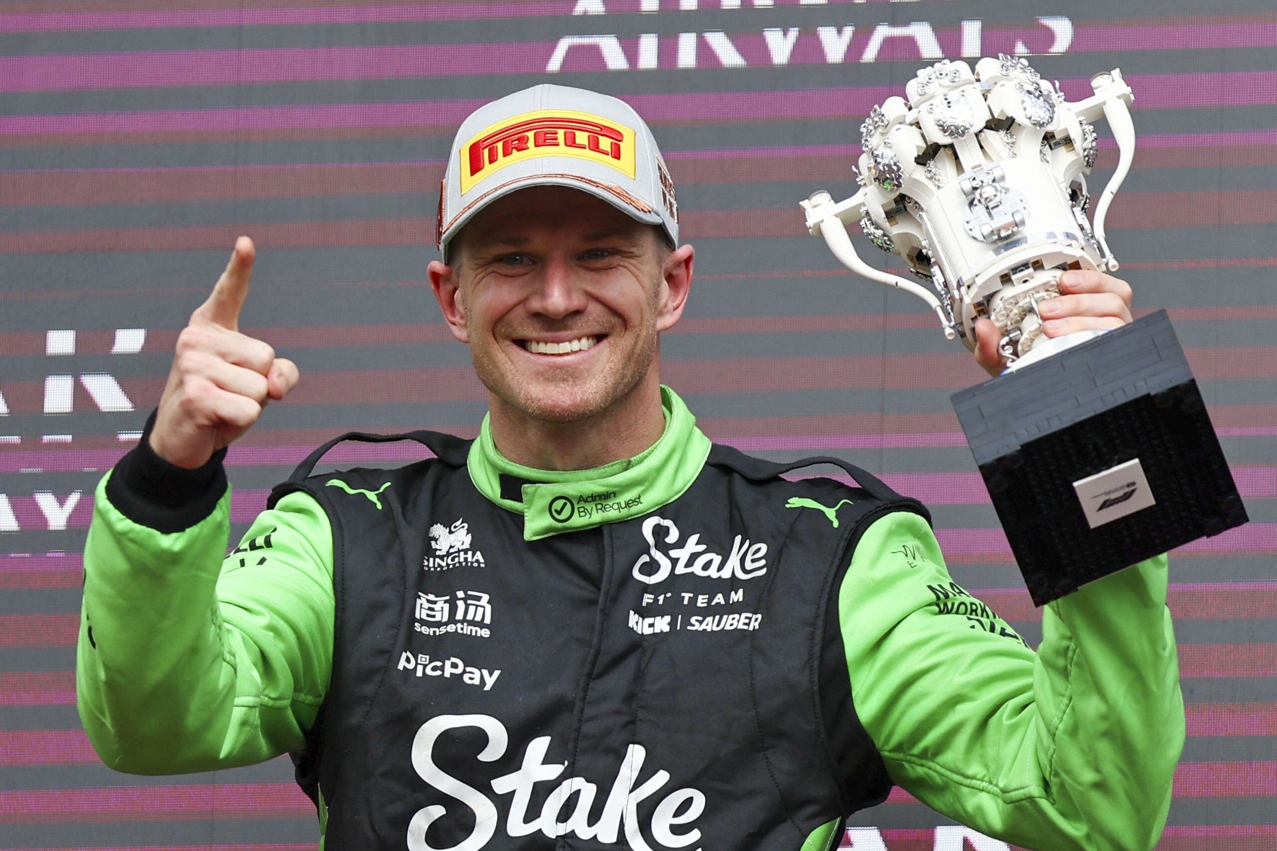 Hulkenberg celebra su primer podio en la Máxima