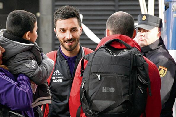 Scocco hizo un entrenamiento normal después de varias semanas.