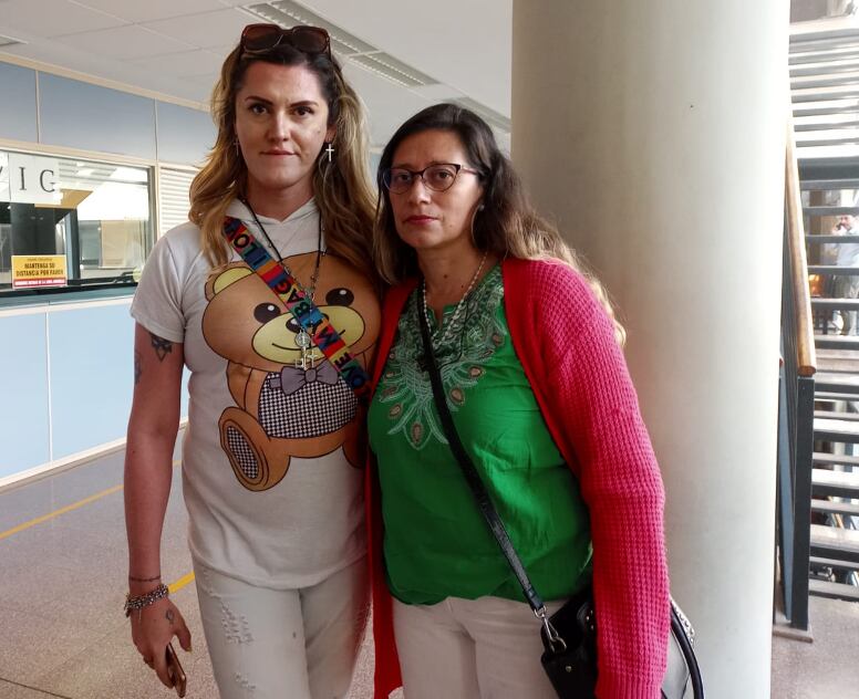 Camila y su hermana Jorgelina. 