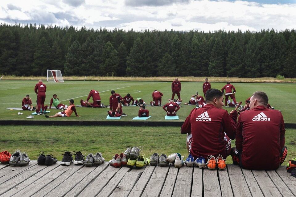 Pretemporada de River a inicios de año en San Martín de los Andes. Quintero, volvió a Colombia; Armani, se quedó.