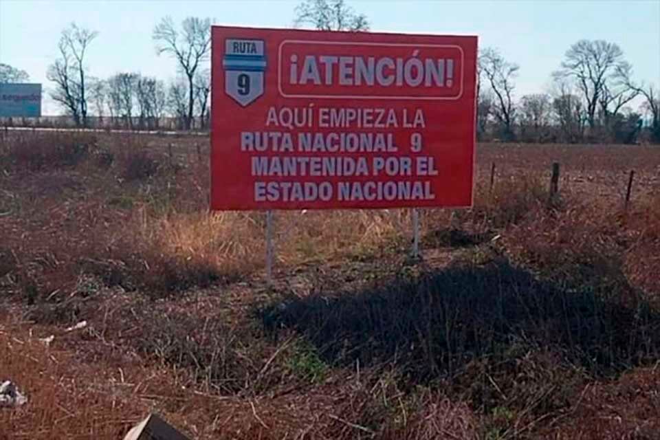 Nación paralizó la obra pública y se la cargó a cada provincia, Santa Fe lo denuncia en las rutas. 