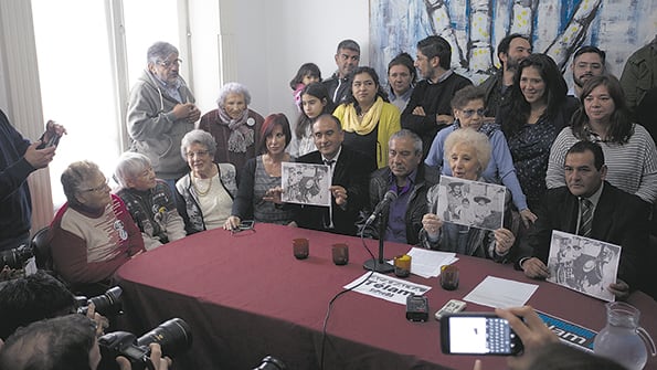 En la conferencia de prensa realizada en Abuelas de Plaza de Mayo estuvieron Ismael y Camilo y su tío Ramón.