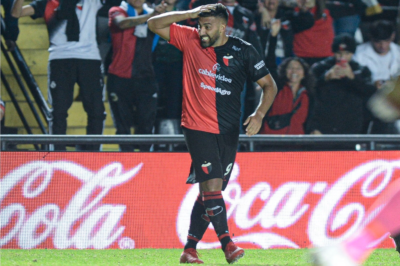 Wanchope Abila no anduvo fino ante Gimnasia