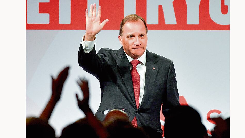 Löfven continuará encabezando el gobierno hasta que terminen las negociaciones.