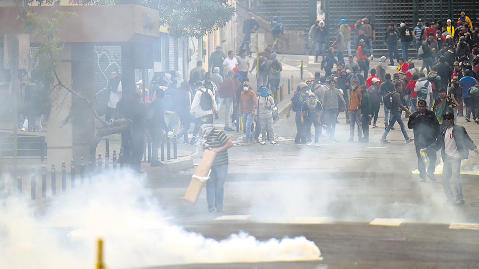 Las protestas comenzaron el jueves tras los anuncios de Lenín Moreno. 