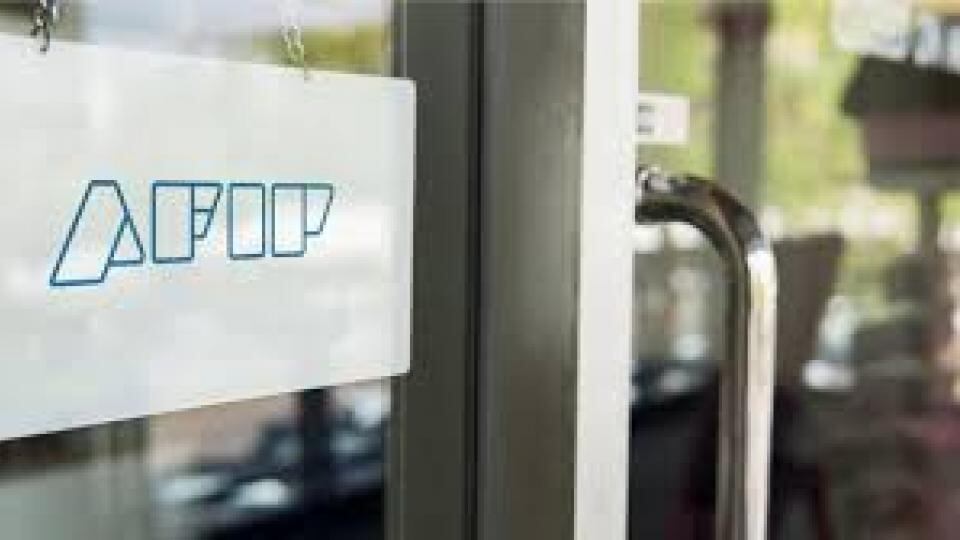 El plan oficial contempla la suspensión de embargos y cautelares por 90 días.