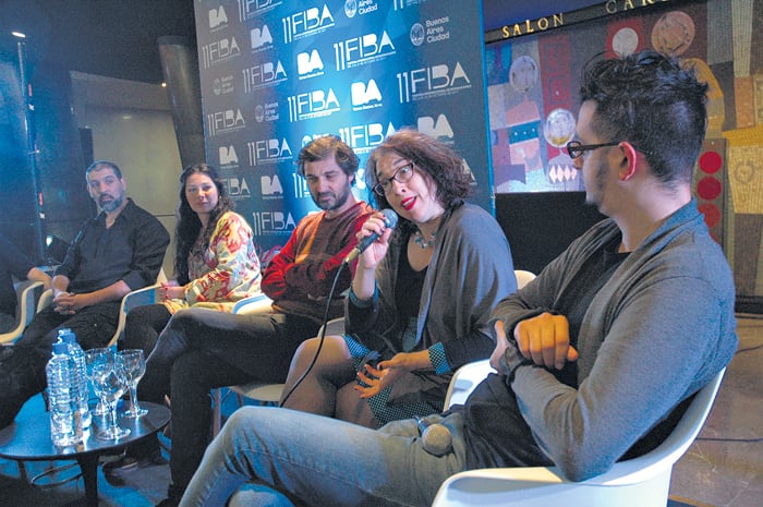 En la charla se mencionó la poca articulación que hay entre los festivales y las salas.