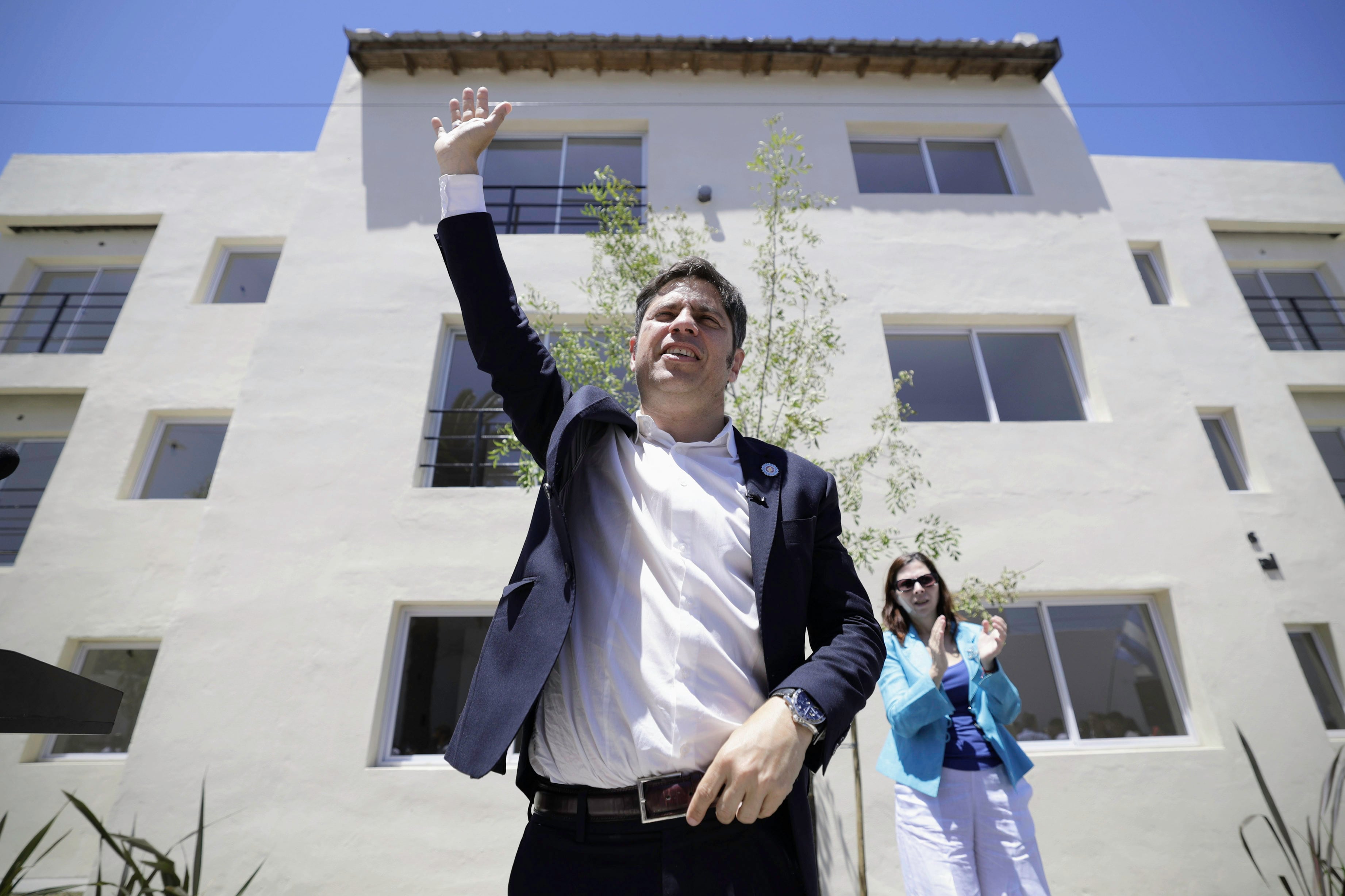 Kicillof afianza su imagen en la provincia.