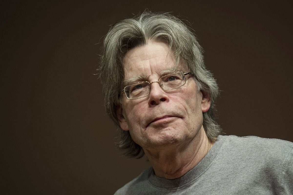 Stephen King había tirado su primer manuscrito a la papelera: su esposa Tabitha lo convenció de rescatarla.
